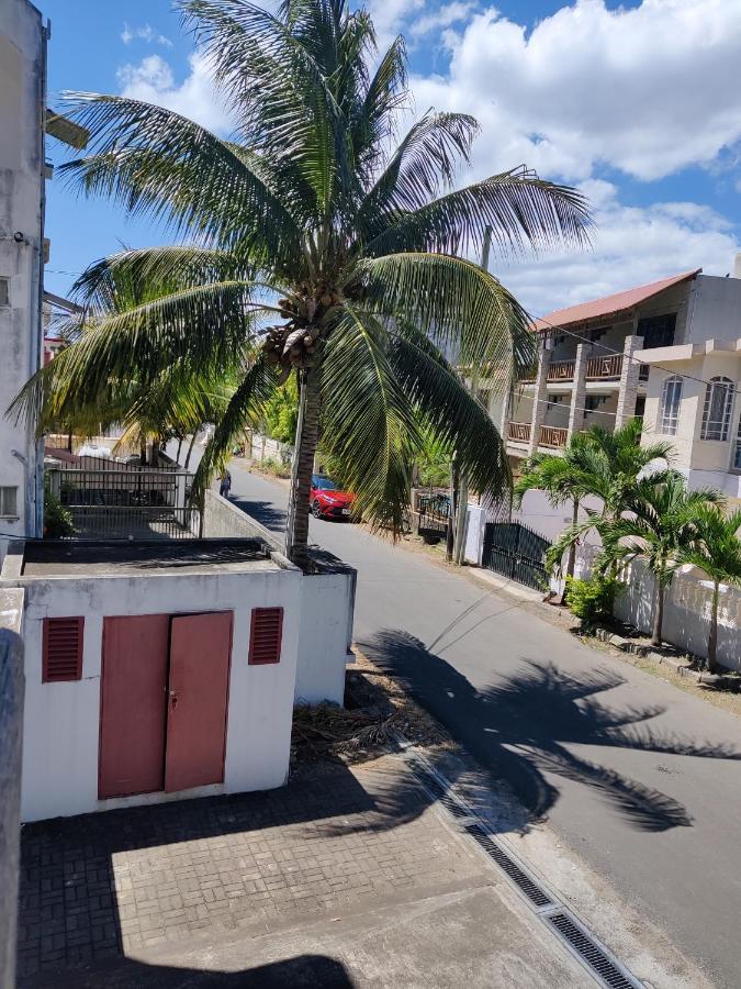 Ashiana Oceanside Apartment Flic-en-Flacq Exterior foto